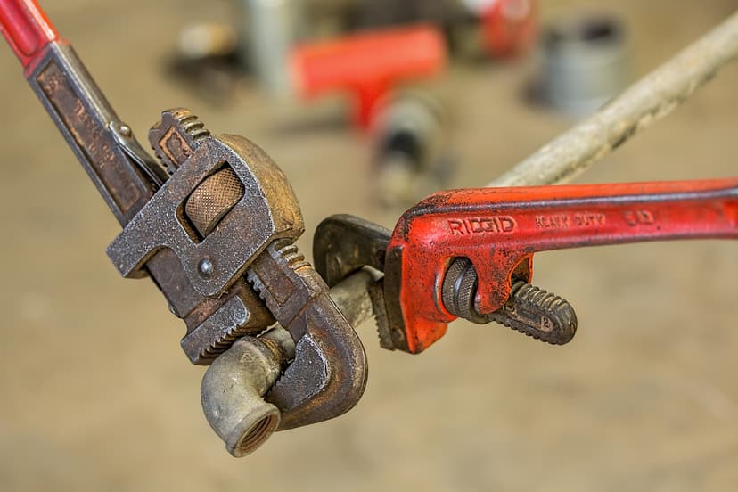 WhatsApp for Service Businesses: Locksmiths, Plumbers, Electricians, and More